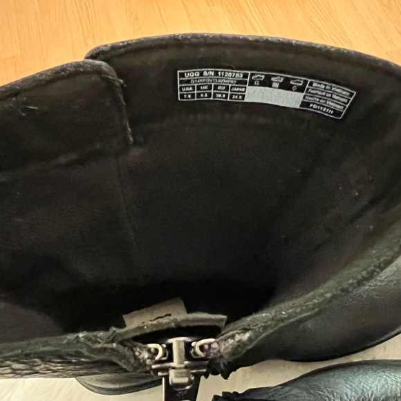 UGG Hapsburg Mid Size 7.5 - Picture 13 of 13